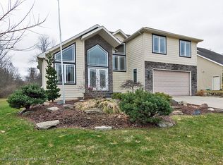 16954 E Broadview Dr, East Lansing, MI 48823