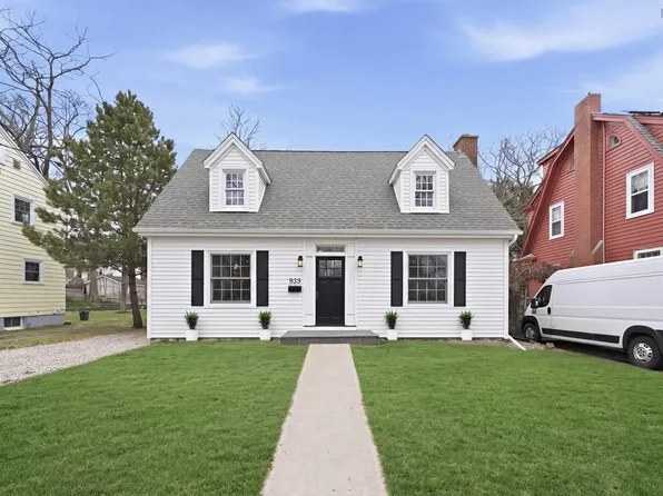 939 Bellevue Ave, Halifax, NS B3H 3L8