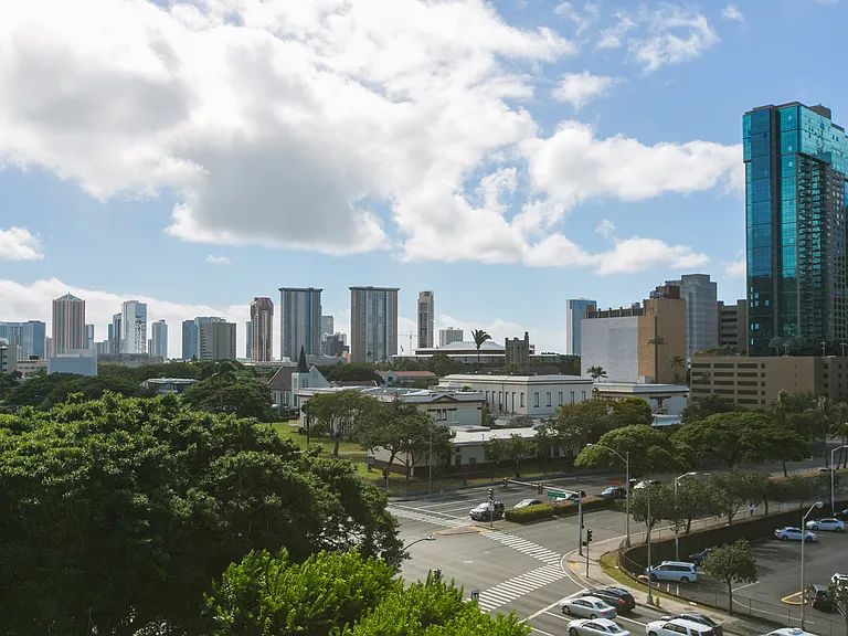 1511 Nuuanu Ave #639 — Photo 5