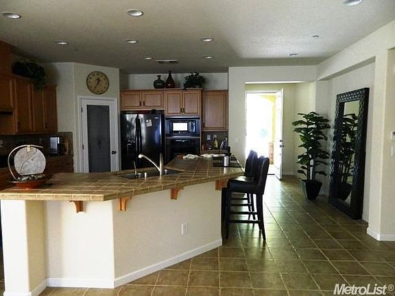 3rd image of 2374 Ortiz Ave