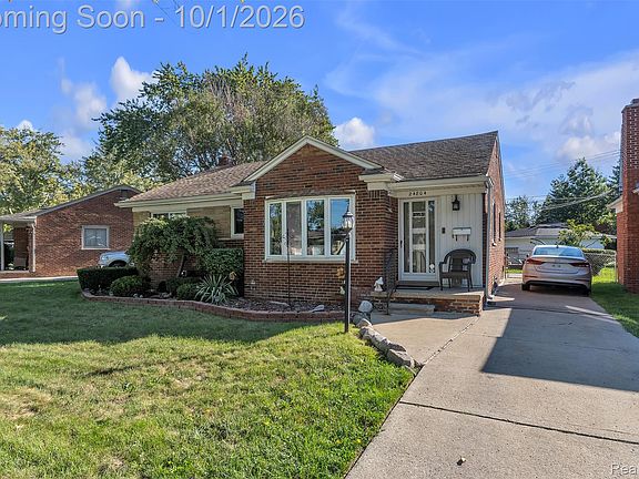 2nd image of 24804 Ridgecroft Ave