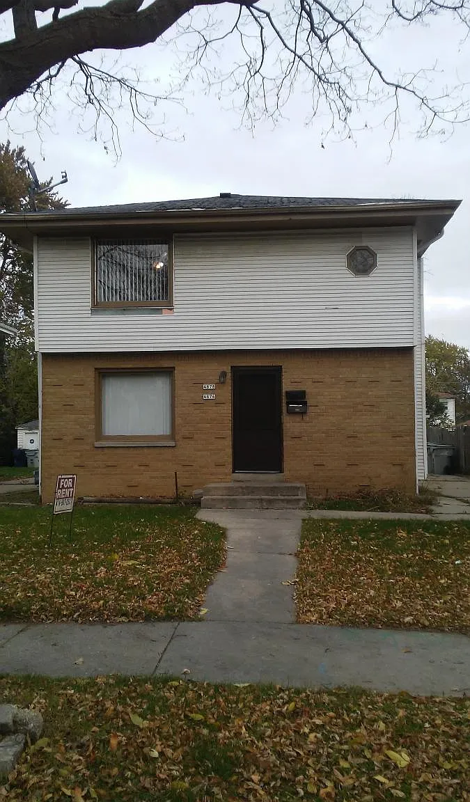 3 bed, $1,305 — Photo 1