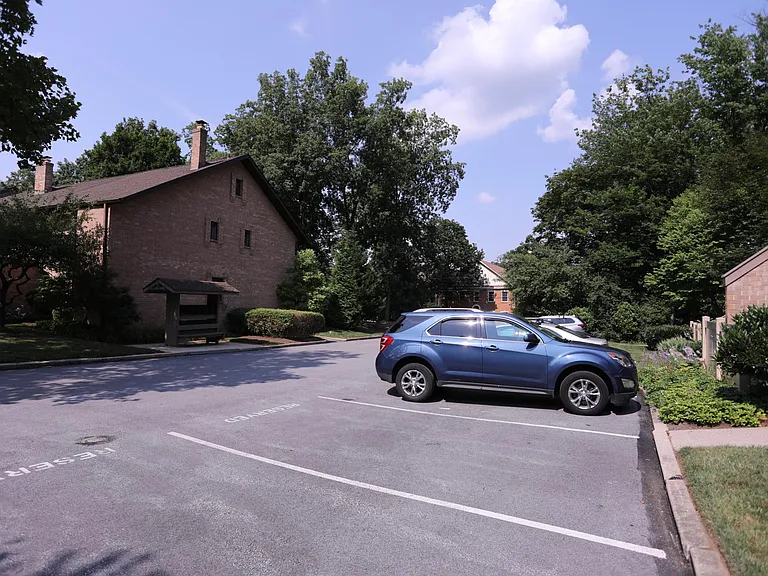 133 Woodgate Ln #23 — Photo 23