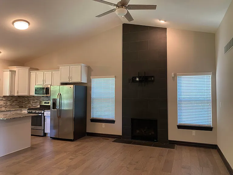 9915 Wayne Rd — Photo 5