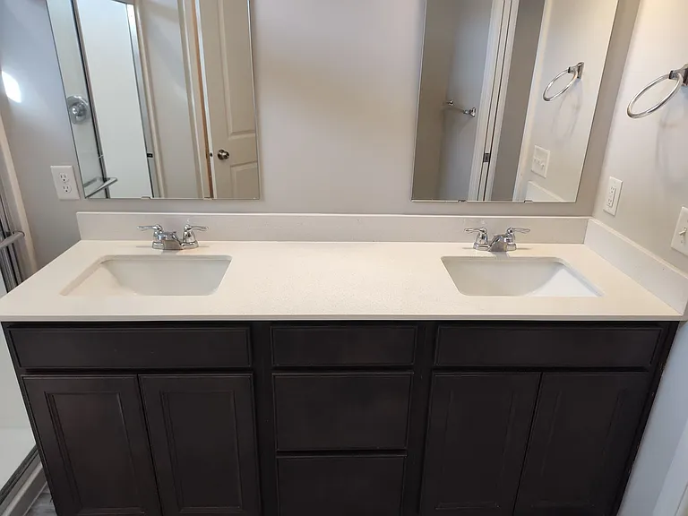 5236 Hampton St NE — Photo 13