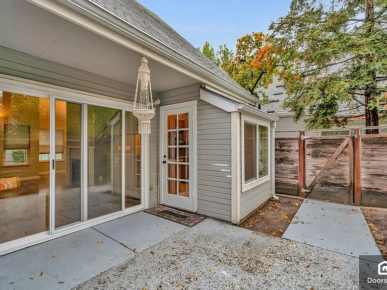 1714 Somerset Pl — Photo 31