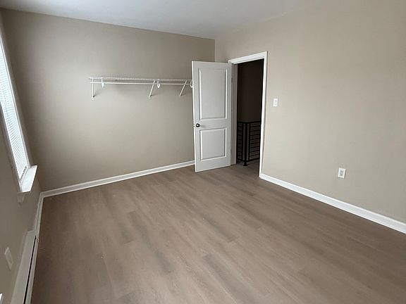 4th image of 705 W Ontario St