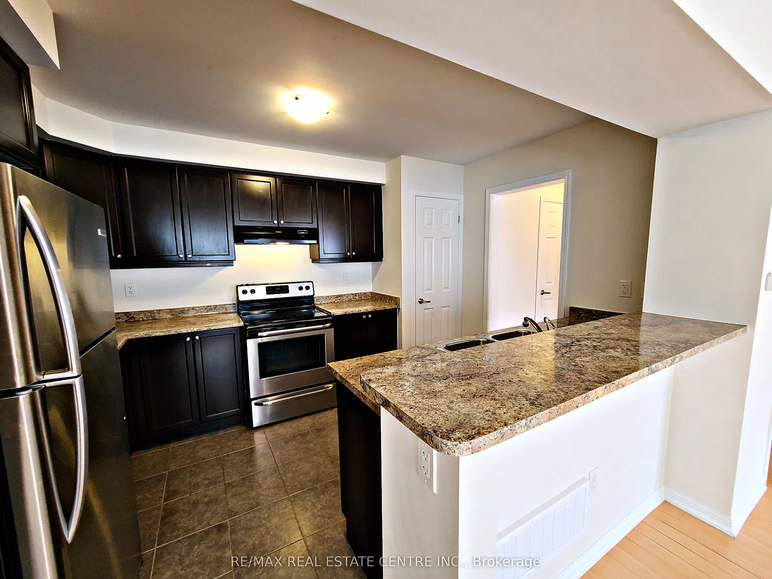 2 bed, $2,800 — Photo 4