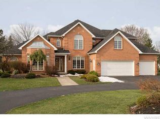 56 Rolling Woods Ln, Buffalo, NY 14224