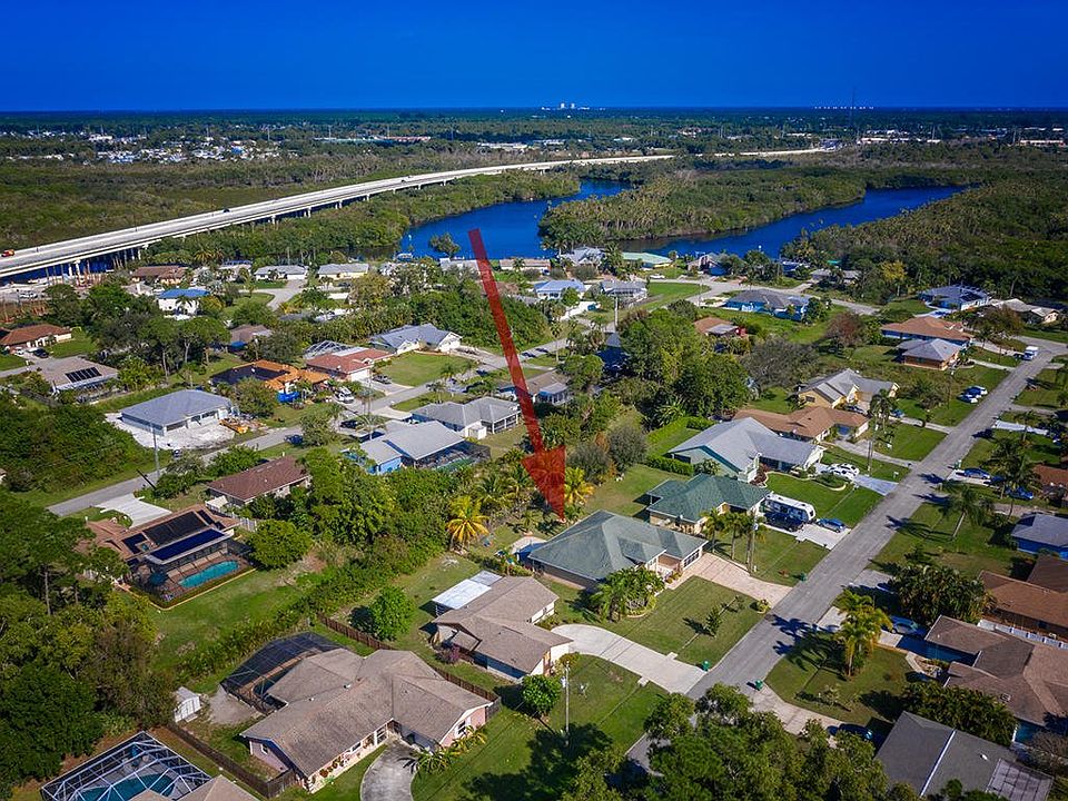 1st image of 953 SE Bayfront Ave
