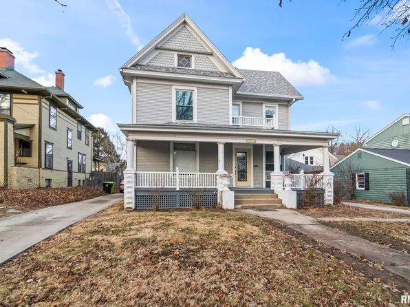 1014 W College Ave, Jacksonville, IL 62650