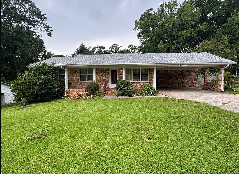 800 Fern St SE