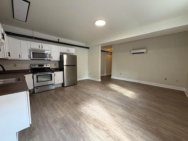 1st image of 141-147 W Market St APT 1D