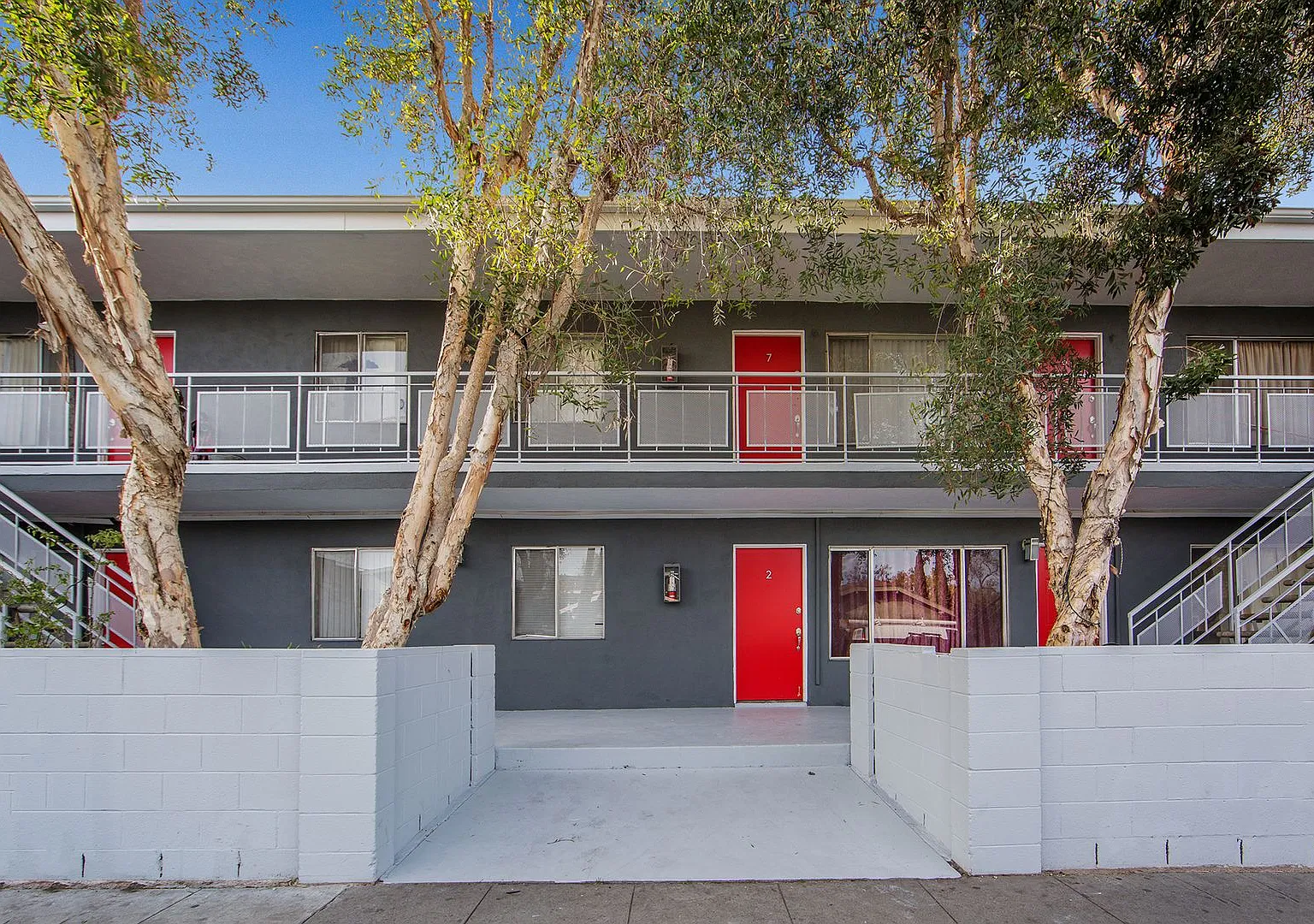 Beautiful 1 Bedroom Apartment Centrally Located in Long Beach! Available soon! — Photo 2