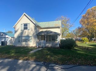 714 W Portland St, Syracuse, IN 46567