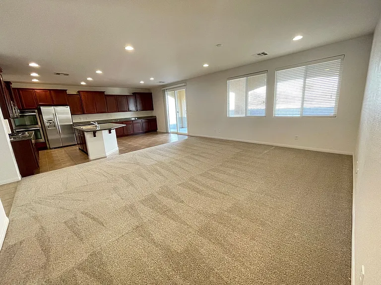 12056 La Palmera Ave — Photo 2