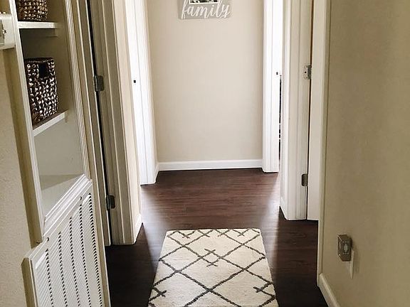2nd image of 595 Greeves St