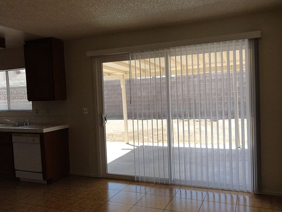 3rd image of 4417 Newhaven Dr