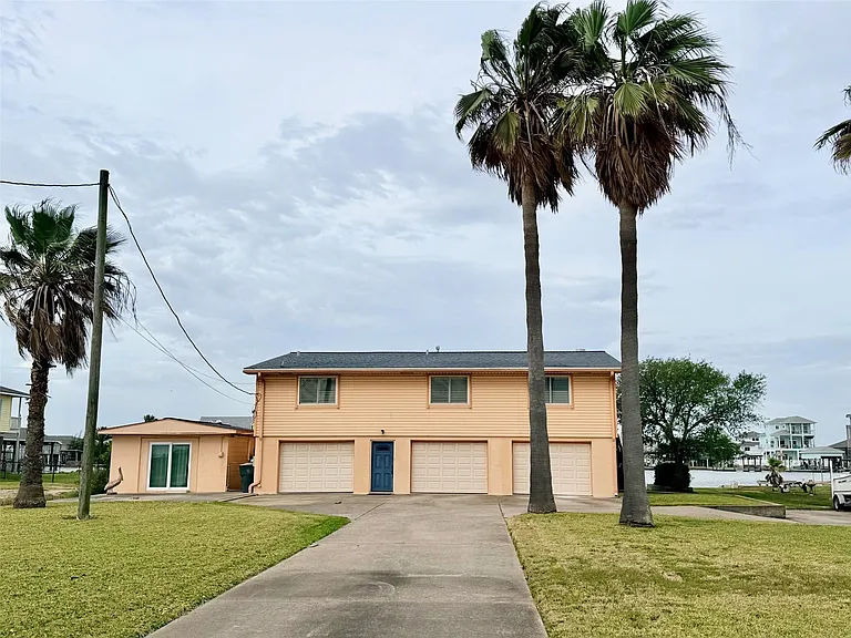 1219 Pilot Ln — Photo 2