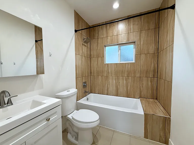 10723 Rhodesia Ave — Photo 8
