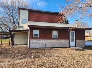 921 Washington St, Gothenburg, NE 69138