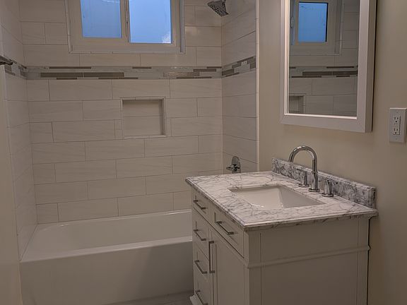 4th image of 1330 N Avenue 55 APT 1