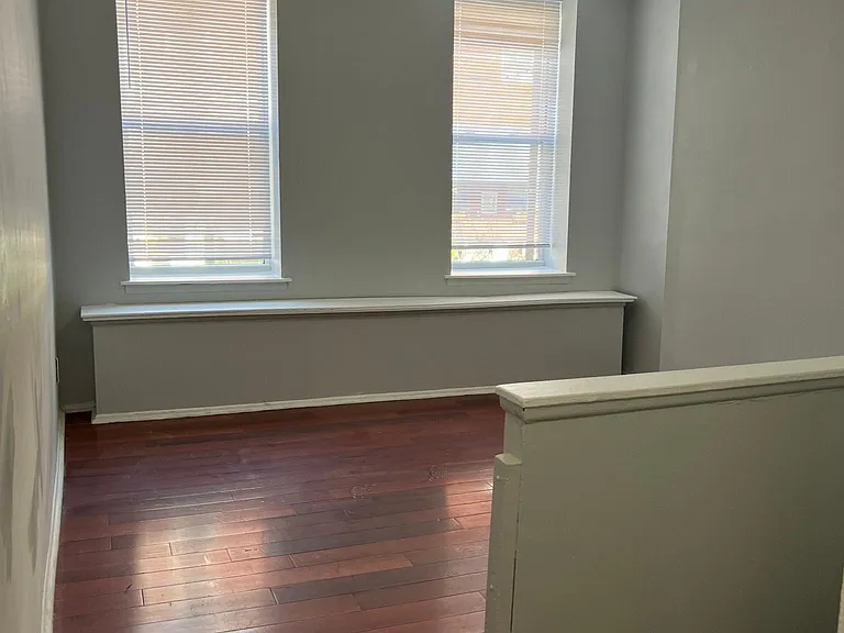 252 S 10th St #1F — Photo 5