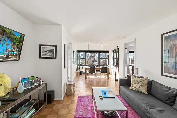 Sold by R New York | media 1