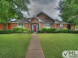 2004 Greenview Dr, Carrollton, TX 75010