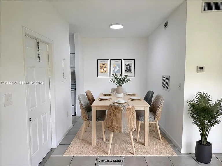 1701 NW 96th Ter #1J — Photo 6
