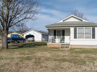 203 Cohen St, Morganton, NC 28655