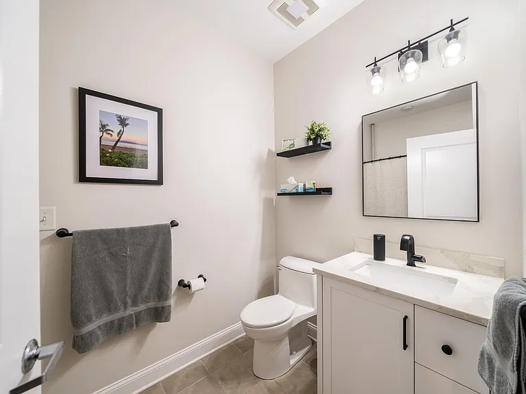 1100 Adams St #316 — Photo 9