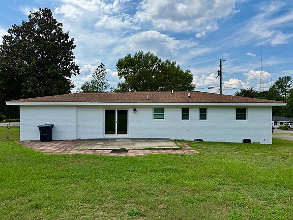 5th image of 811 Hillside Dr