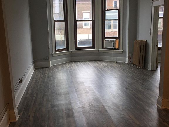 5th image of 139 1/2 E Lincoln Hwy APT 1