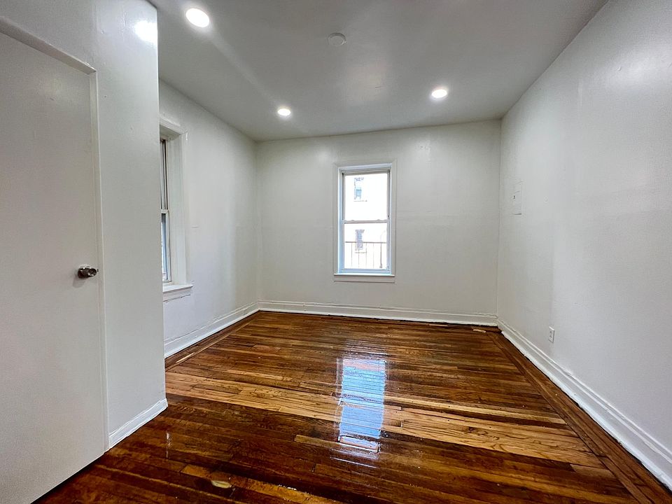 2nd image of 307 Mount Prospect Ave #4J