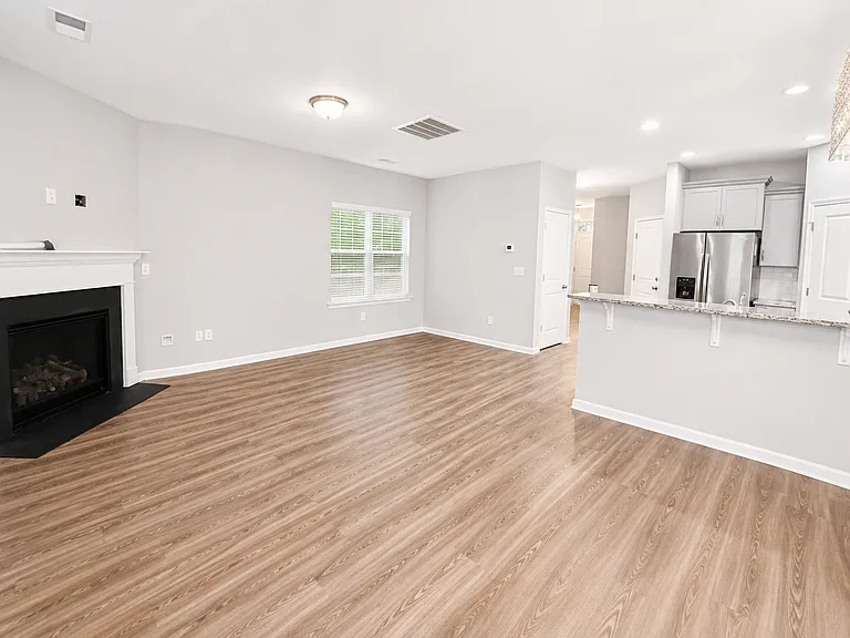 1181 Coopers Ridge Ln — Photo 4