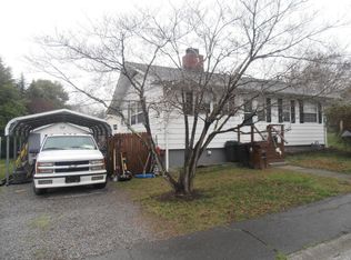 110 Vista Rd, Oak Ridge, TN 37830