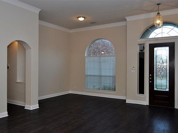 3rd image of 7007 Canyon Meadow Dr