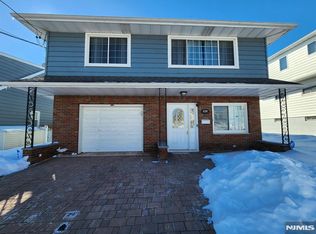 830 Pennsylvania Ave, Lyndhurst, NJ 07071