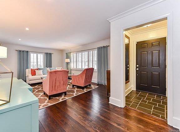 4th image of 5028 Wedgewood Dr