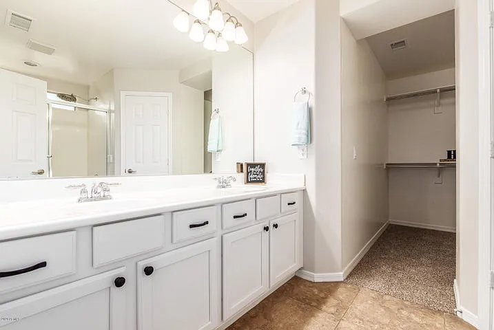 18606 W Sunnyslope Ln — Photo 35