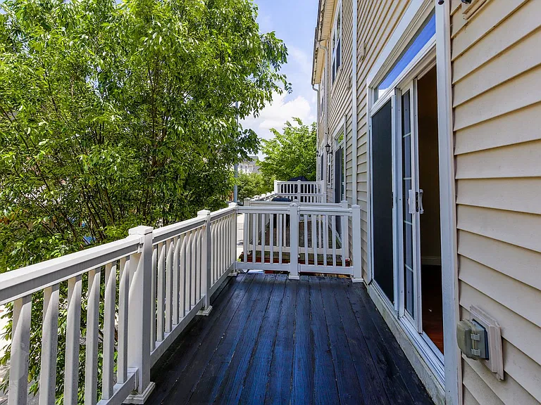 720 Barnes St NE — Photo 21