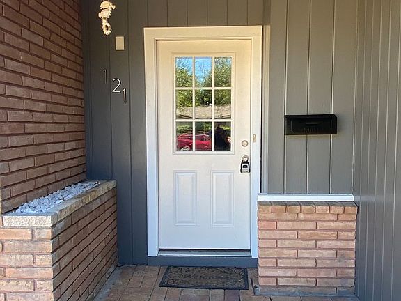 3rd image of 121 Tuna Ave