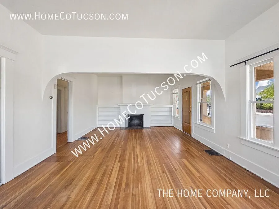 222 E 4th Street Main House- Three Bedroom, Two Bath Home Near UA & Downtown Tucson Available Mid... — Photo 4