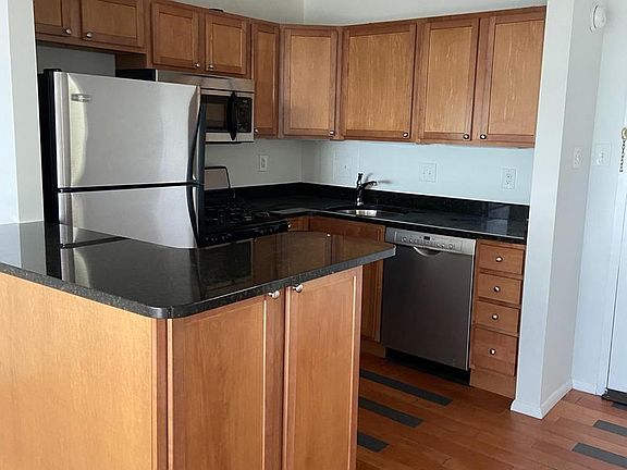 5th image of 4515 Willard Ave APT 2117S