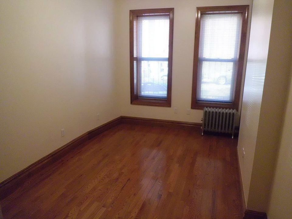 2nd image of 388 15th St APT 3L
