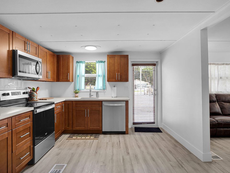 1st image of 66 Hibiscus Ln