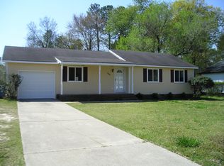 6411 Winter Park Dr, Fayetteville, NC 28304