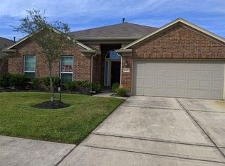 5439 Peppermint Ln, Baytown, TX 77521