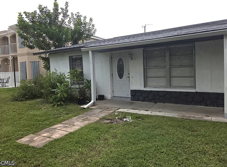 1213 SW 48th Ter #B